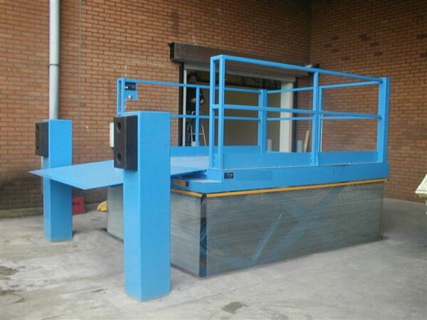 Vehicle loading lift table (Section 1)