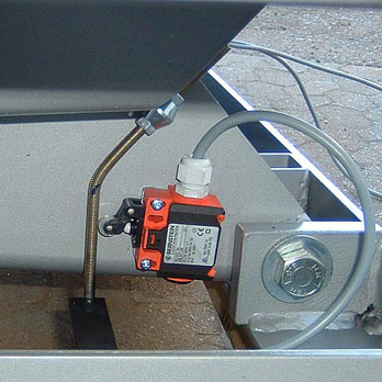 Adjustable height limit switch