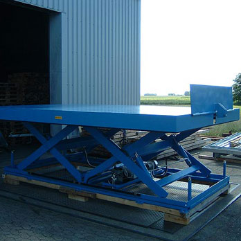 Double Horizontal lift table with hydraulic bridge plate